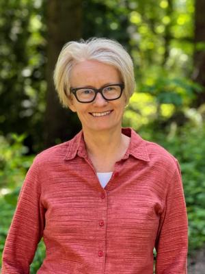 Amy Stewart, author of The Tree Collectors