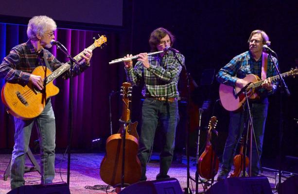 Trio with instruments