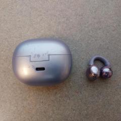 Silver air pod and case found in on of the bathrooms.