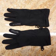 Black gloves by Marmot found in the Court Building.