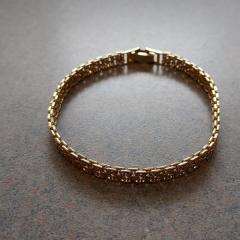 Womens delicate gold bracelet found at the Health Center.
